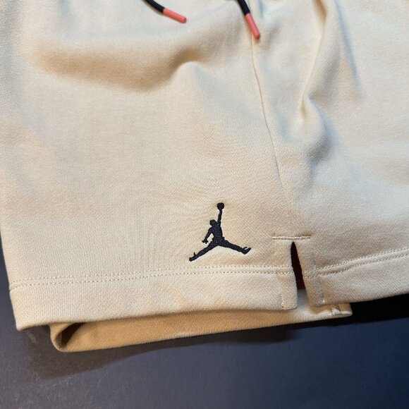 Jordan Flight MVP Fleece Shorts Sesame DX9716-252 Men’s Sizes - Picture 2 of 7